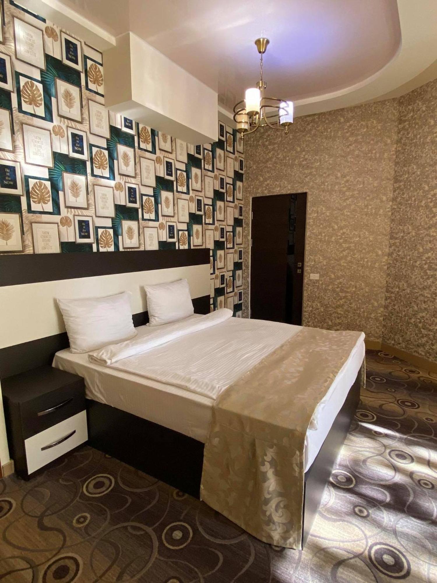 Hotel Premium Armenia 耶烈万 外观 照片